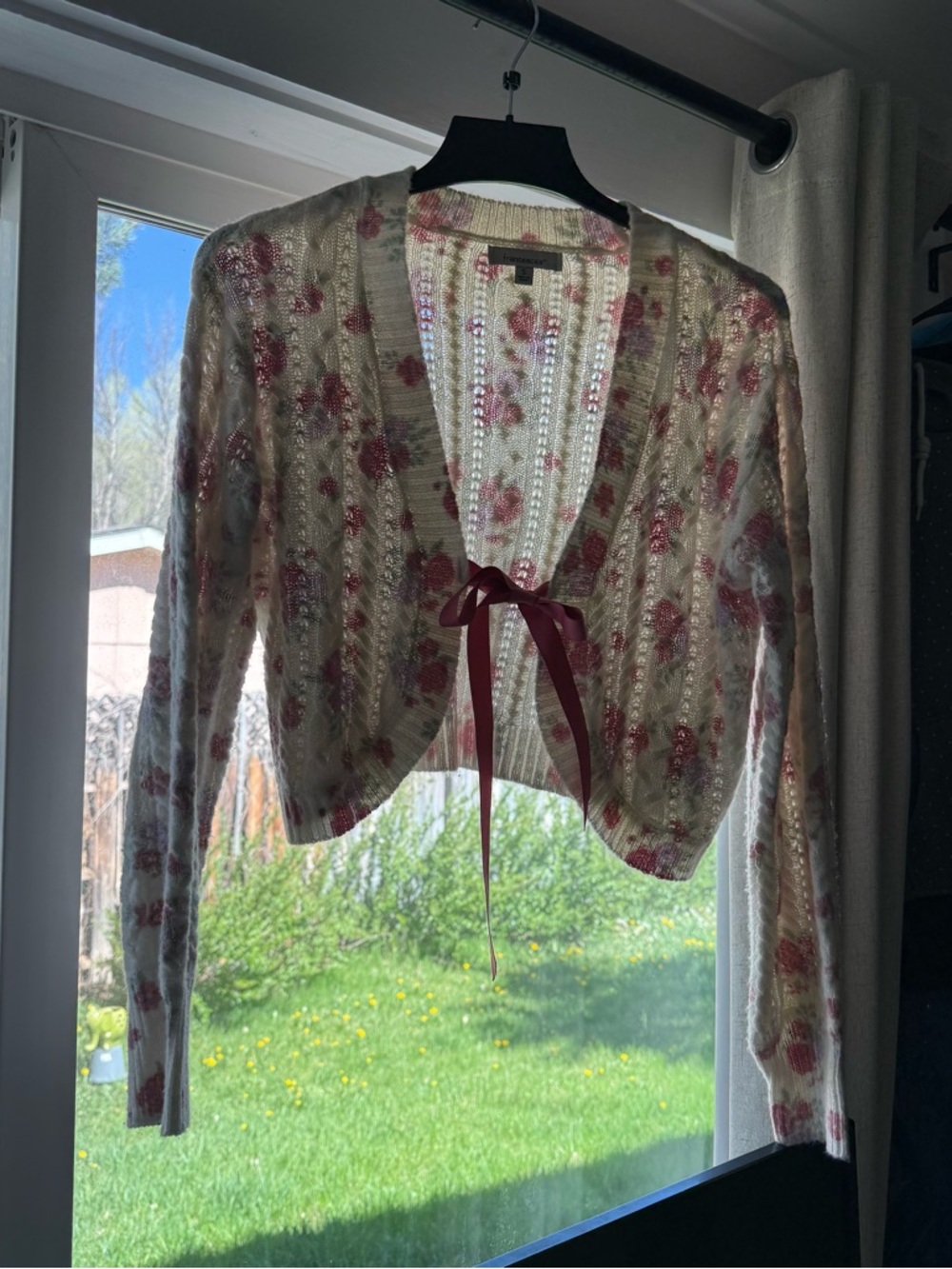 Francesca's Collections Pink & Cream Floral Tie-Front Cropped Cardigan